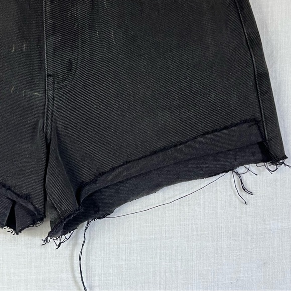 NWOT's Pistola Raw Hem Denim Short, size 26 short black cuff - Picture 11 of 12